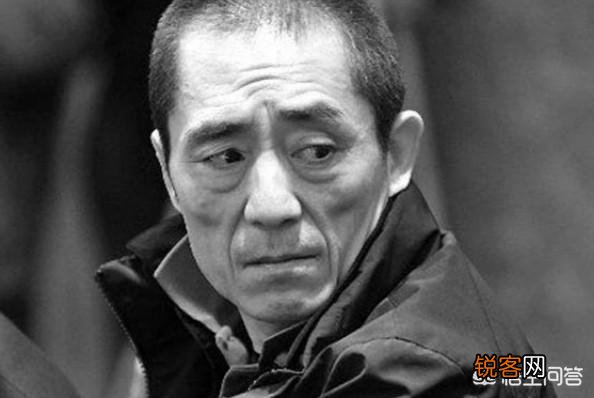 张艺谋和冯小刚在导演界,谁更出色？