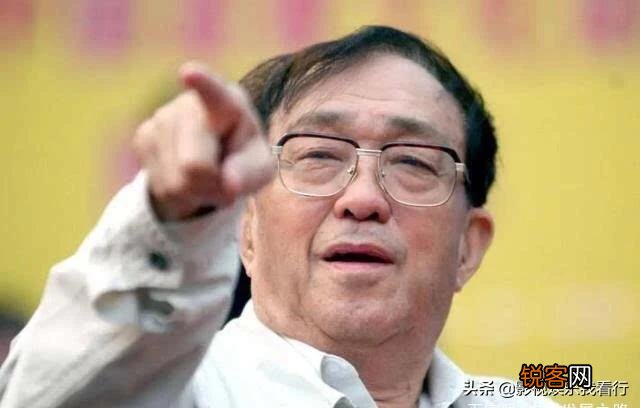 中国内地所有知名导演中谁没离过婚？谁和发妻走到最后？