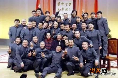 赵本山徒弟集体剃头上热门,被网友痛批出洋相,赵家班何去何从？