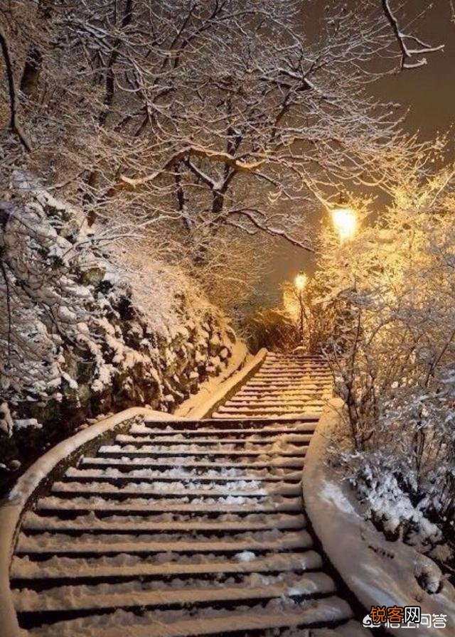 要下雪了,你认为描写雪景最经典的诗句是什么?