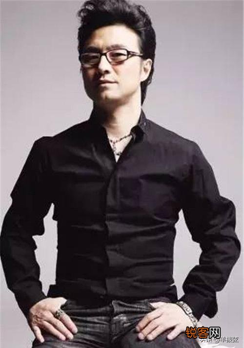 汪峰和藏天朔谁唱歌好听？