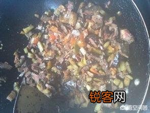 辣椒面炒猪肉的做法？