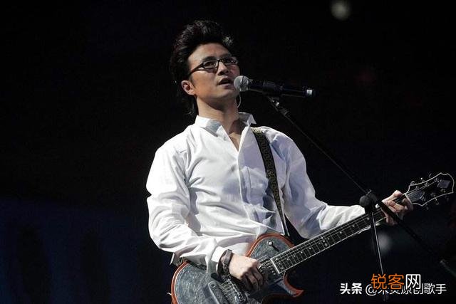 汪峰是内地摇滚歌手、音乐创作人、词曲人,他创作的歌曲有哪些?你最喜欢的是哪首？