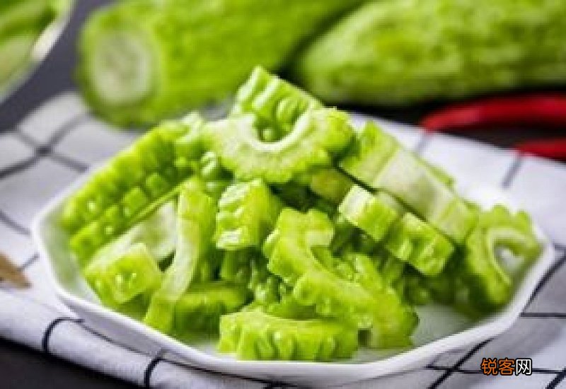 苦瓜不能和什么一起吃吗