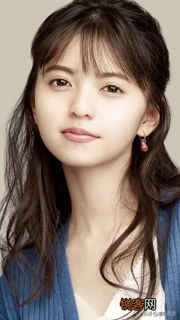 浅川梨奈17岁成千年一遇,用时间形容美女,几年一个尴尬不？