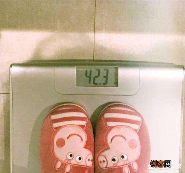 17岁高一女孩肚大如孕,去医院查出肝腹水！母亲痛哭：全都怪我啊！母亲做了什么？