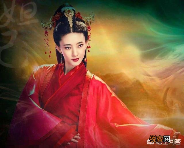 王丽坤演妲己被不少网友吐槽不适合,而周冬雨却被网友调侃最适合,你觉得谁适合来演？