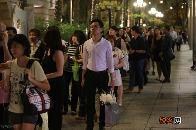 东南亚一些国家设立的资政是个什么官？权力有多大？