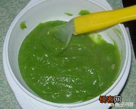 六个月大的婴儿可以吃哪些辅食?为了预防感冒,家里人都常给她喝板蓝根是否可以?