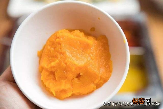 6个月的宝宝可以吃辅食吗?宝宝最早什么时候添加辅食合适?