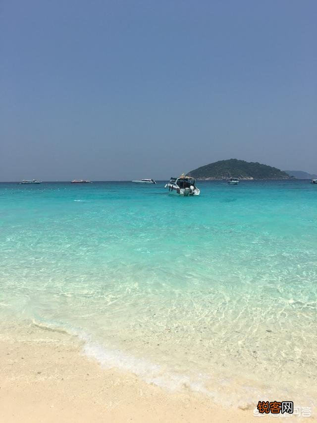 为什么去泰国旅行到处都是中文,有的泰国人也会点汉语?