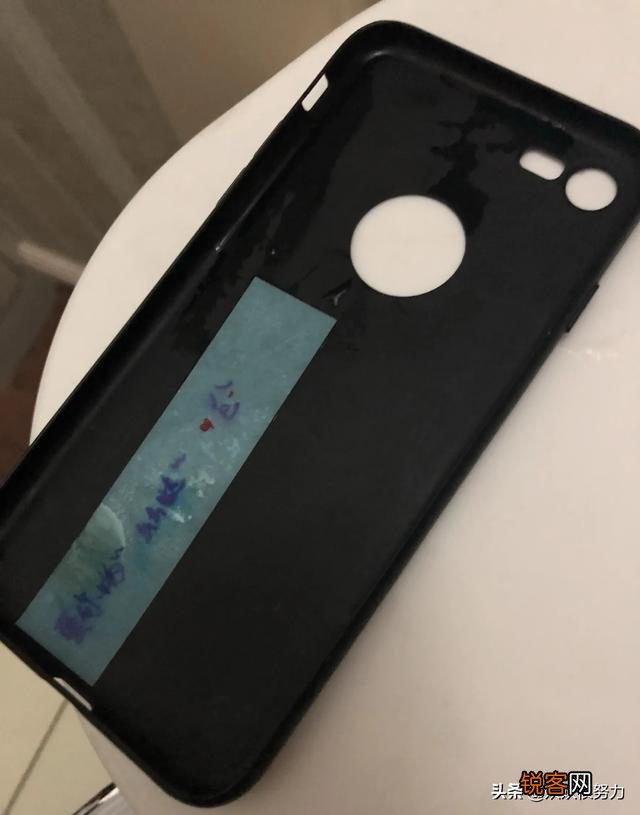 你在你人生伴侣的的手机里发现过什么秘密?