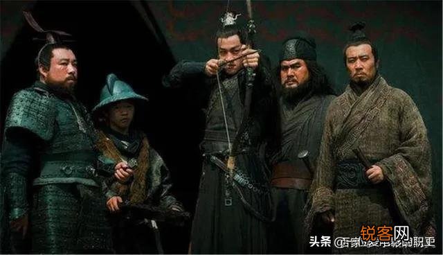 吕布只杀过两个菜鸟,为何被尊为三国第一？