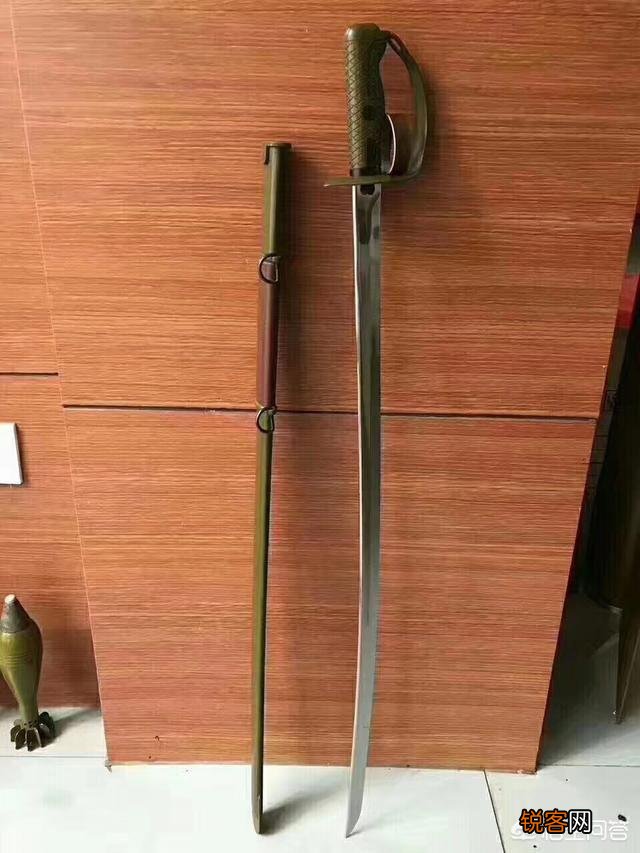 据说骑兵的马刀是不开刃的,真的是这样么？