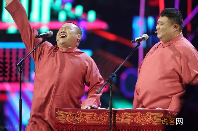 为什么有人说曹云金站在那,岳云鹏都不敢开口？