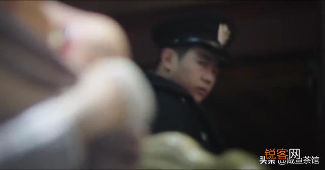 在《新世界》里,十七是否喜欢田丹呢？