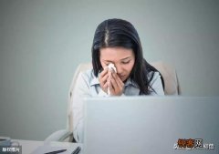 同事给我看黄片,算是猥亵我吗？