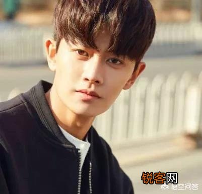娱乐圈哪些明星早已结婚了,会让你感觉很意外？
