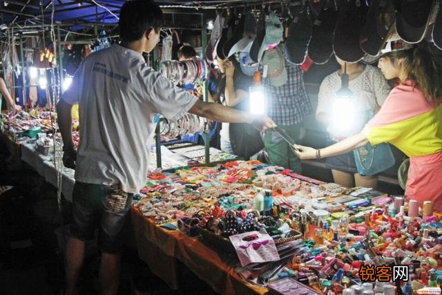摆地摊有什么好的项目推荐一下？
