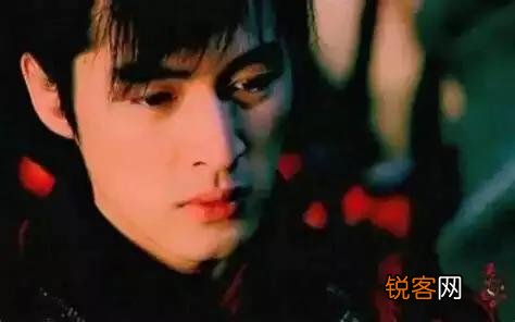 影视剧演员中,你认为最具实力演技的演员是谁呢,为什么？