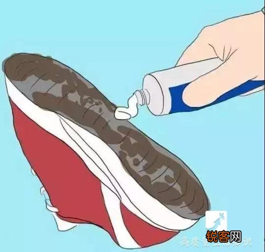 如何洗鞋更干净 洗鞋原来这么简单