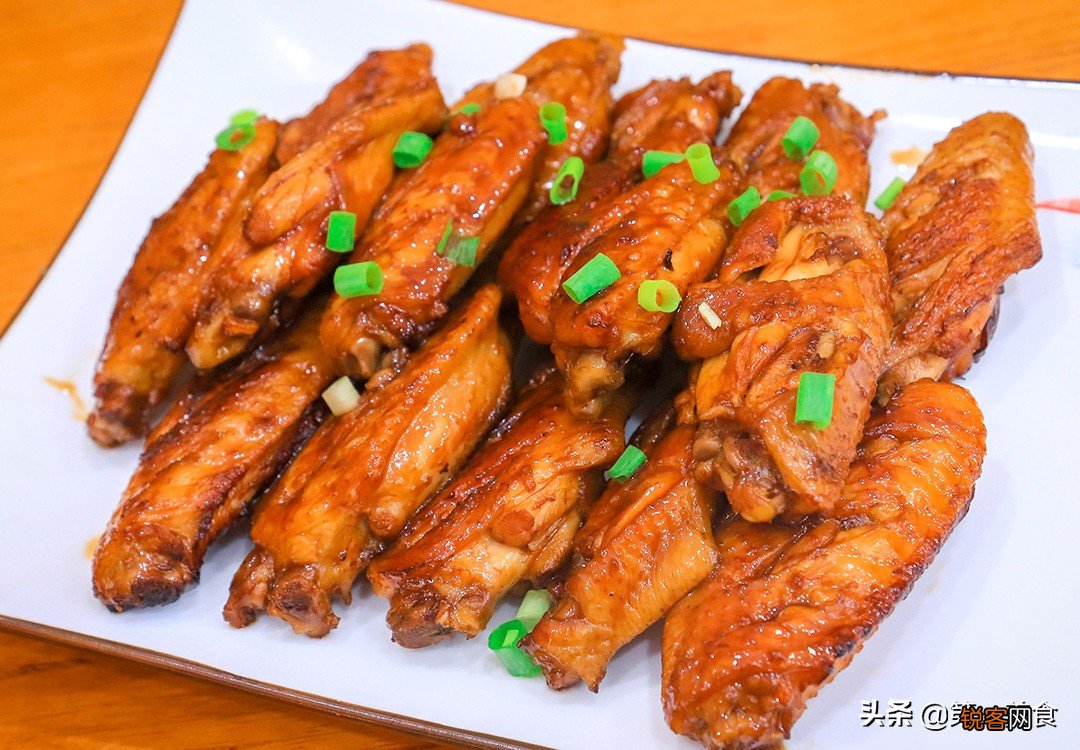 可乐鸡翅的家常做法 香而不腻，滑嫩入味
