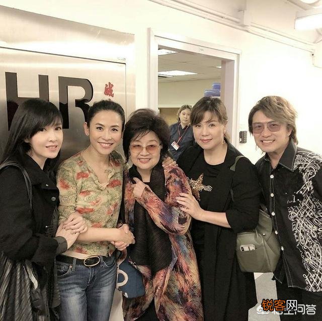 娱乐圈里哪些明星之间是好友或闺蜜,出乎了你的意料？