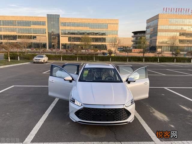 我想买一辆十万上下的车,有哪些合适的？