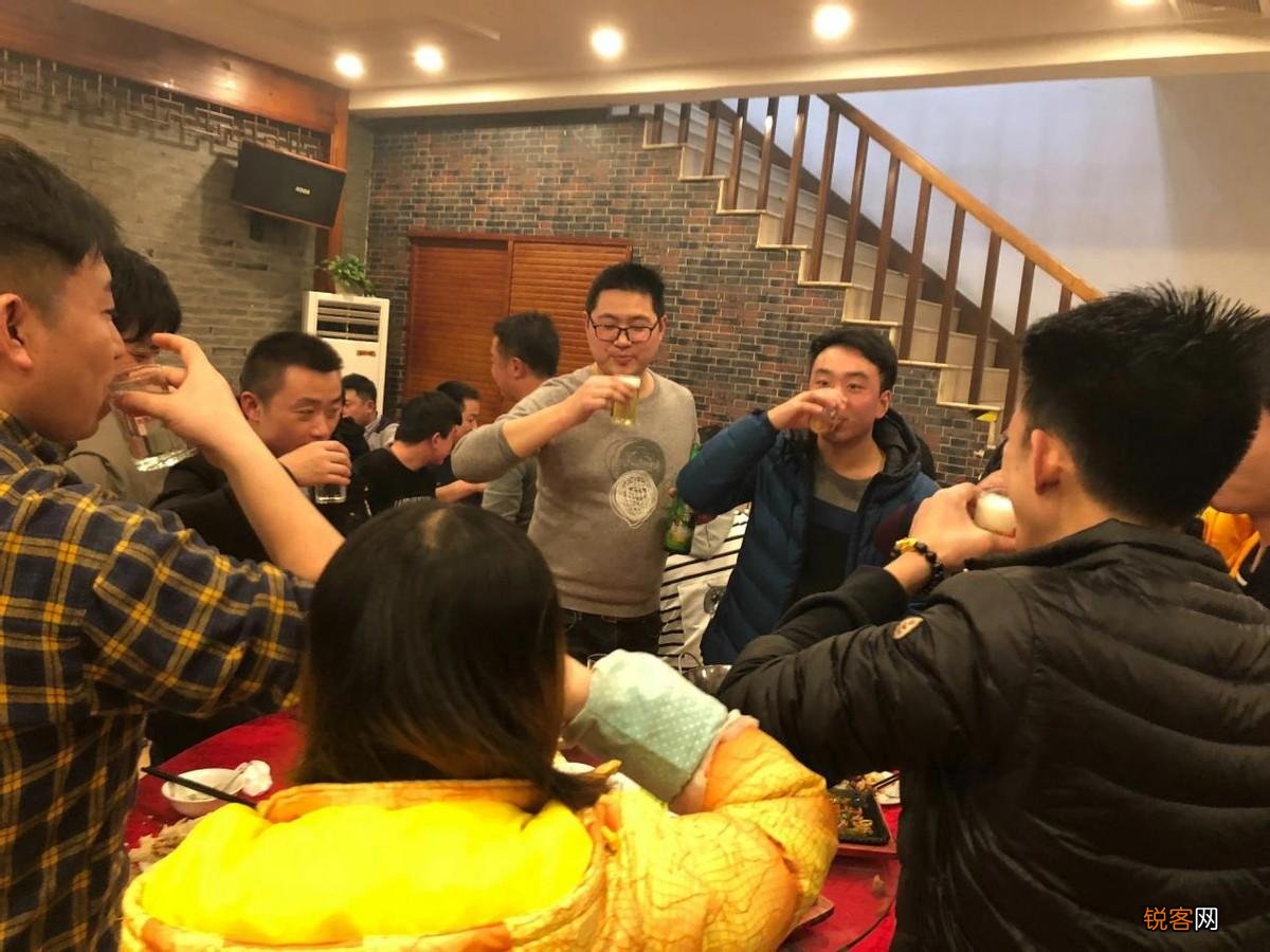 敬酒词怎么说 让全桌人对你刮目相看