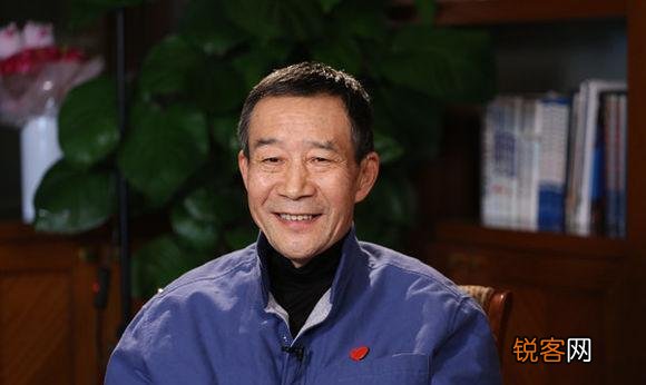 据报道,广电总局要组织拍摄抗疫电视剧,你认为谁最适合演钟南山？