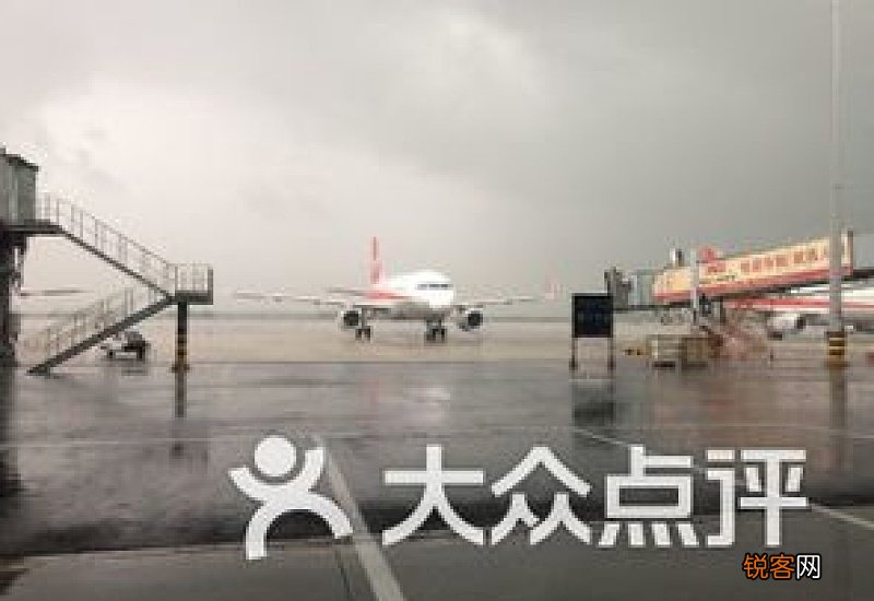 奔牛机场是哪个城市