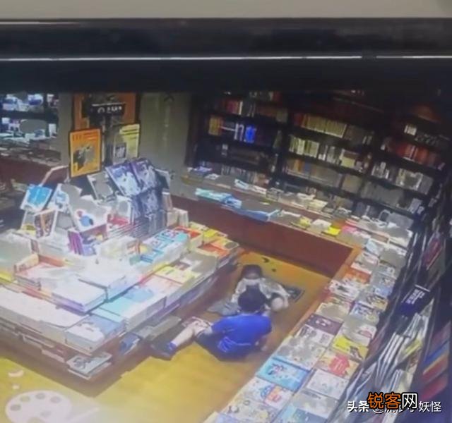 上海书店10岁儿童不雅事情,男生父母称对方是自愿的,咋回事？