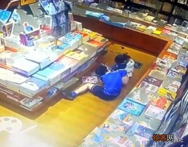 上海书店10岁儿童不雅事情,男生父母称对方是自愿的,咋回事？