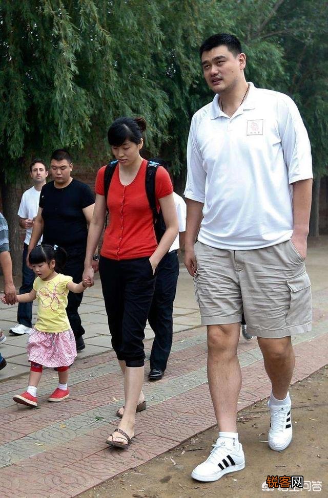姚明2.29米,姚爷爷2.03米,姚明家族基因究竟是怎样的？