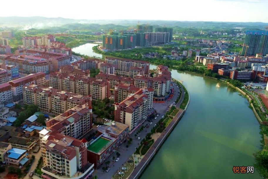 第一个免费公交的城市 名字是皇帝所赐