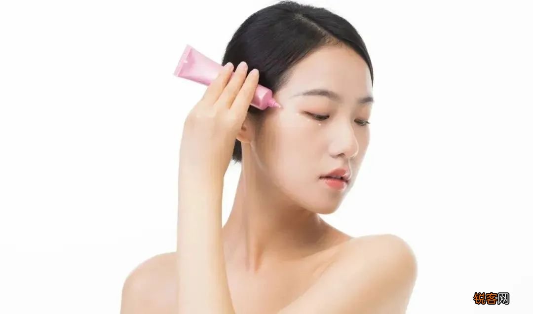 消除眼部皱纹有效的方法 有效解决眼部皱纹的最佳办法