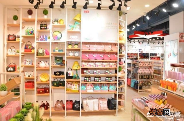 我想在县城开十元店,需要多少投资,未来前景怎么样？