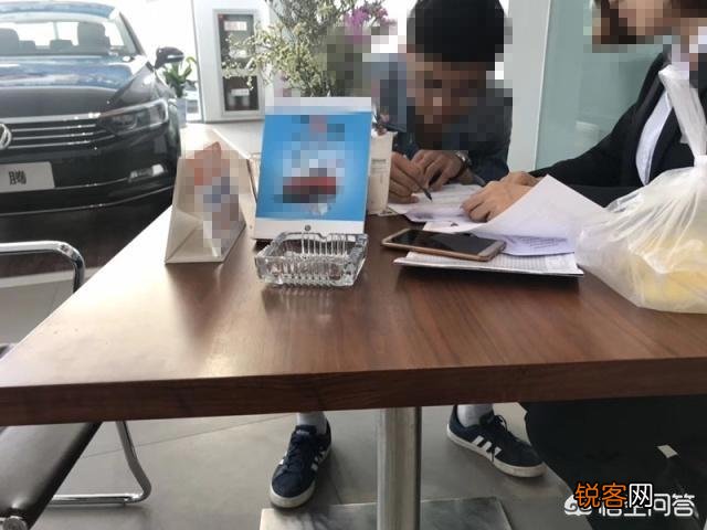 过段时间打算买车,我想了解车辆裸车价,车辆落地价,首付落地价都是怎么计算的？