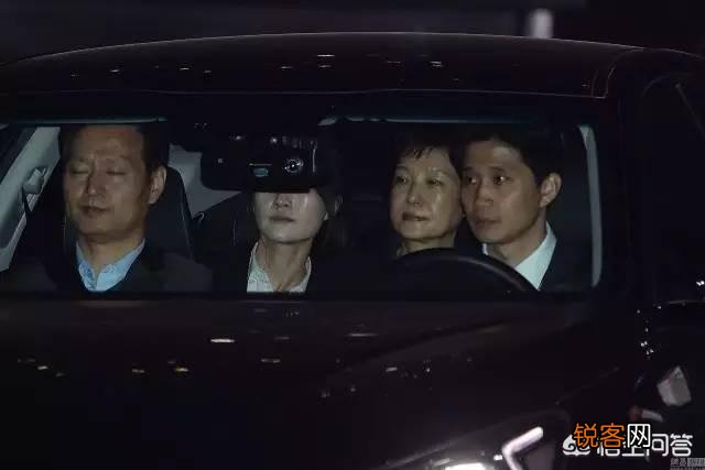 朴槿惠把自己嫁给了韩国,却落得一个锒铛入狱的下场,她会后悔吗？