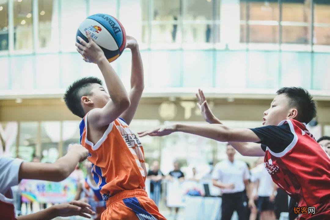 孩子学篮球有什么好处 我为什么要让孩子学篮球