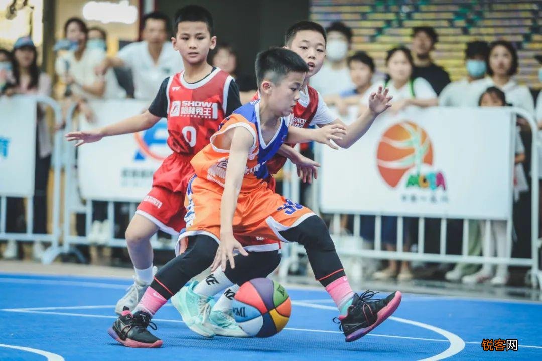孩子学篮球有什么好处 我为什么要让孩子学篮球