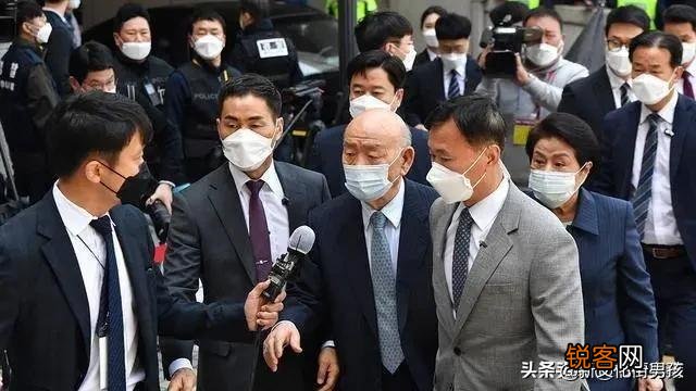 如何看待4月27日韩国前总统全斗焕受审？