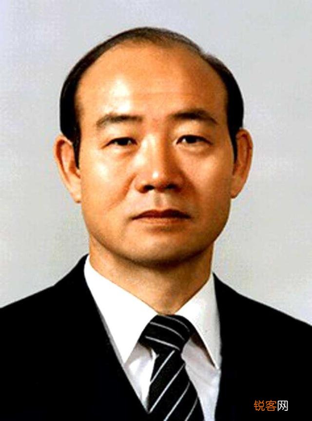 如何看待4月27日韩国前总统全斗焕受审？