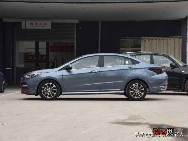 想买车,但是就不知道买什么牌子的车好,谁能帮帮我?