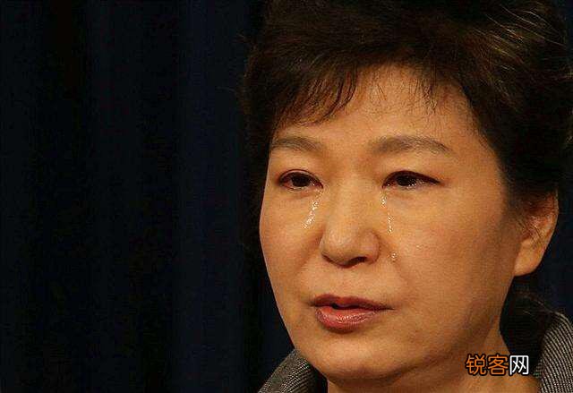 韩国前总统朴槿惠遭遇今天的下场,你认为是偶然还是必然？