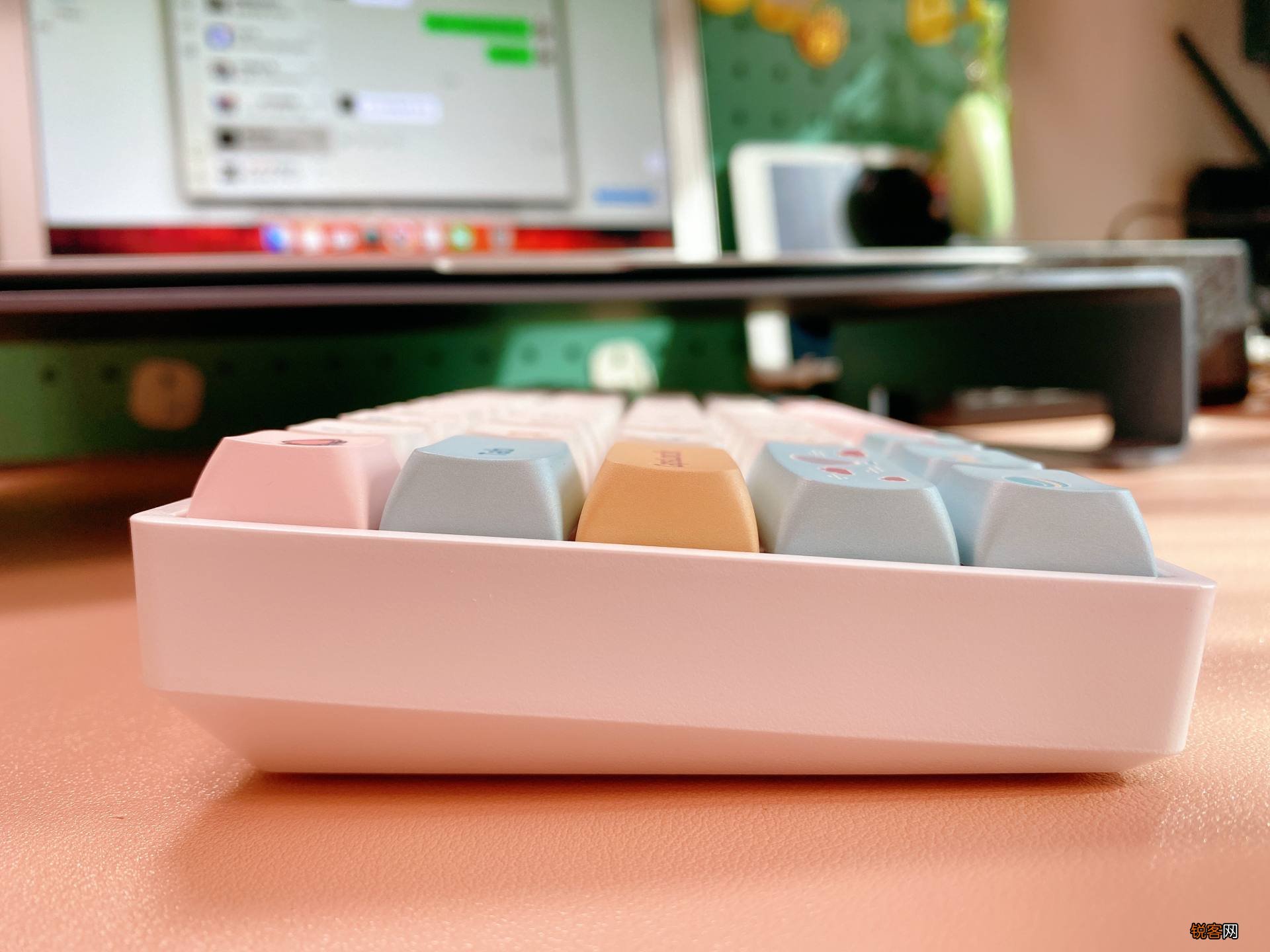 适合女生的机械键盘 小姐姐们别再用爆丑键盘