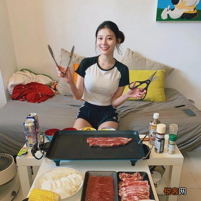 现实版奶茶西施 长相甜美,身材有料