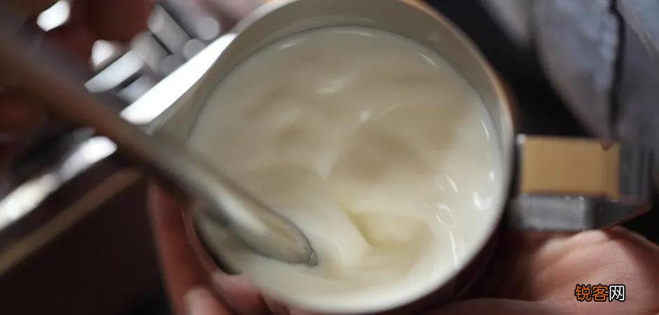 什么是拿铁咖啡 拿铁和馥芮白、卡布奇诺有啥区别