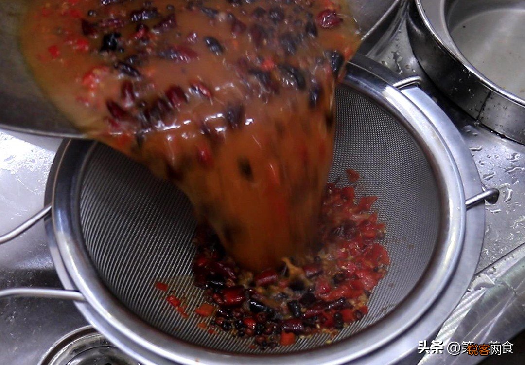 酸辣鱼怎么做好吃又简单的做法 教你做法和诀窍，酸爽开胃，鲜嫩滑口