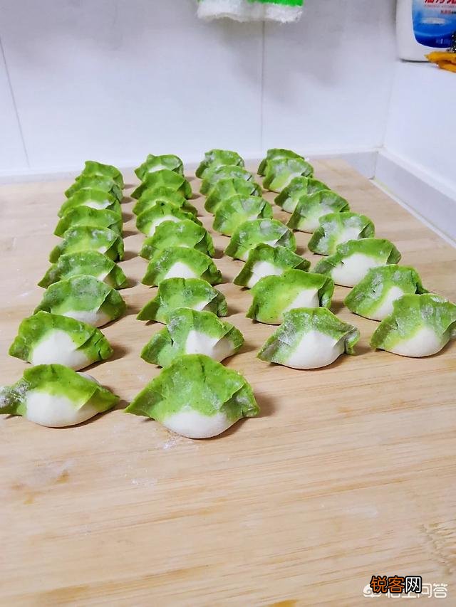 2岁宝宝不吃饭,不吃肉,每天只吃面条和鸡蛋,这样下去怎么办啊,会营养不良吗？